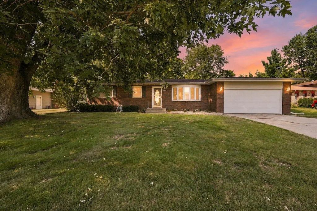 6622 Fairview Avenue, Portage