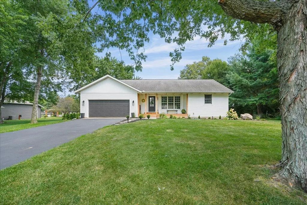 11511 Laurie Drive, Wheatfield