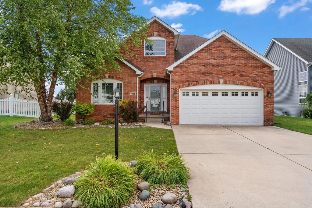 7241 E 104th Place, Crown Point
