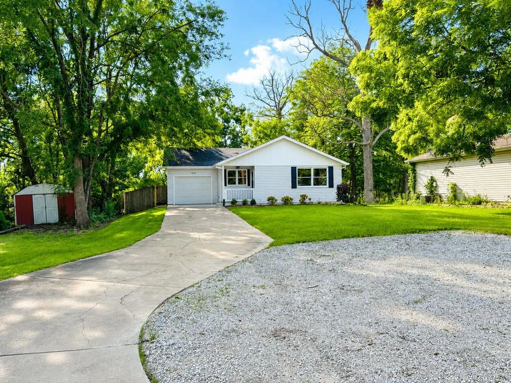 1020 Sievert Street, Porter