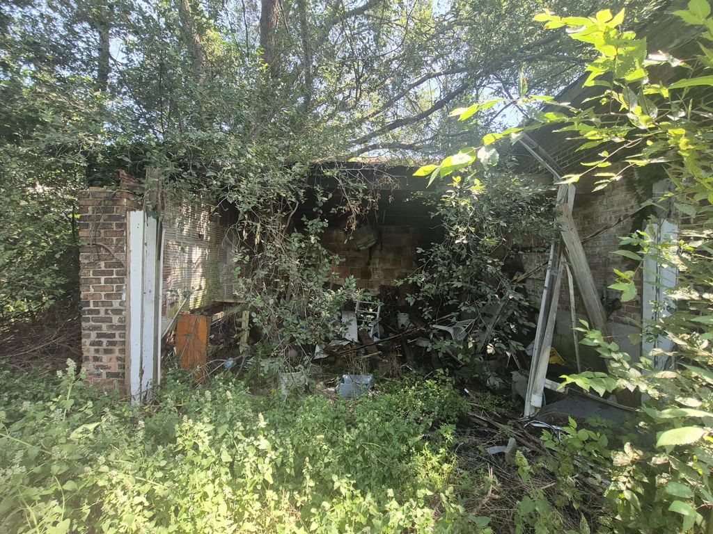 2154 W 10th Place, Gary