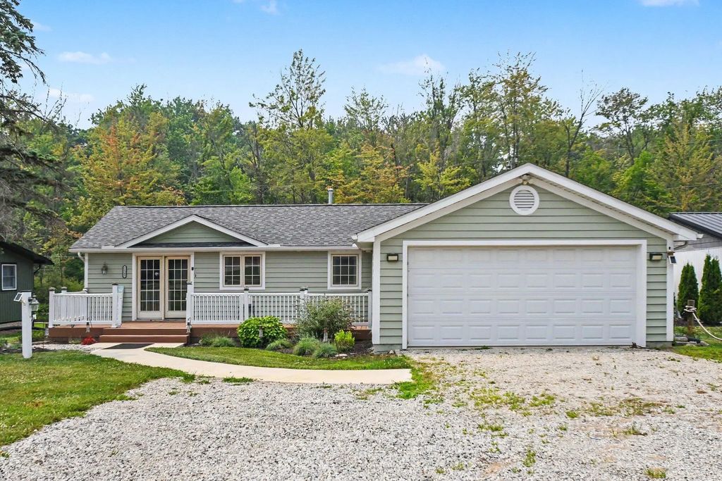 11397 Ne Wawasee Drive, Syracuse
