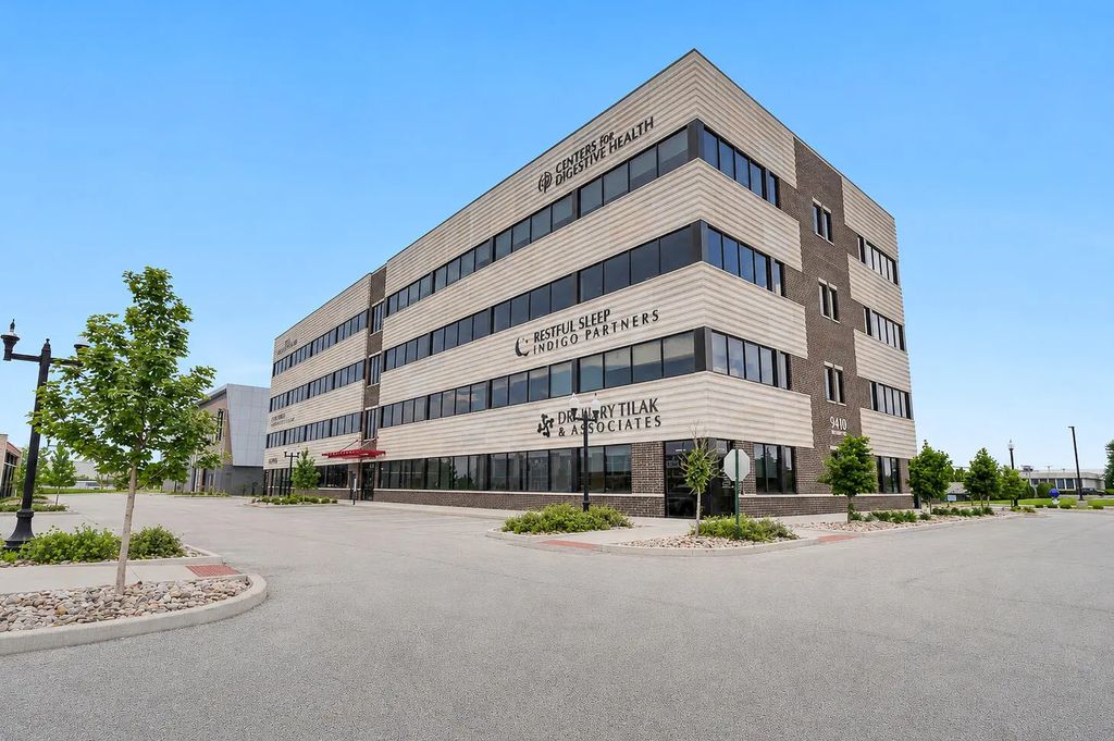 9410 Calumet Avenue 201, Munster