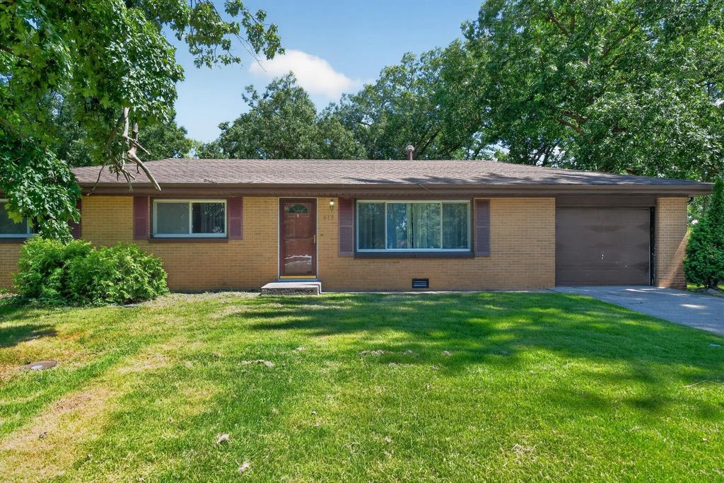 417 Cedar Street Nw, DeMotte
