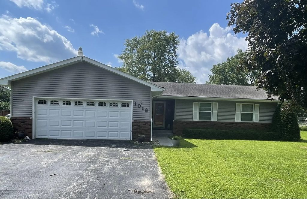 1018 Elm Street Sw, DeMotte