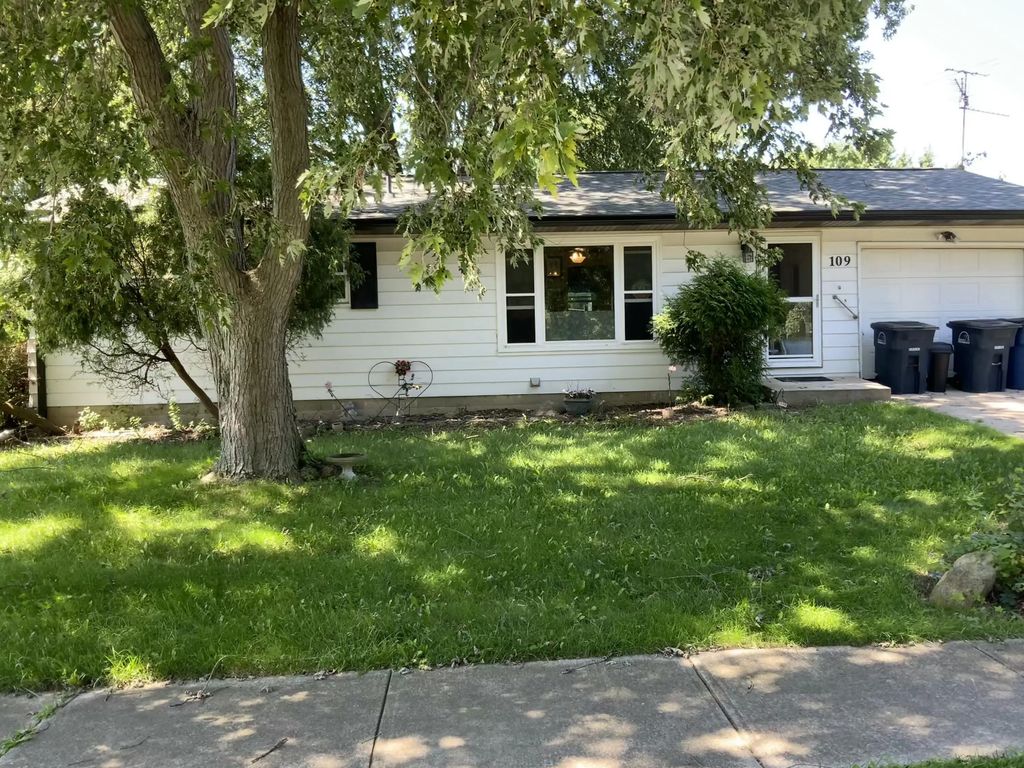109 Crestwood Drive, Michigan City