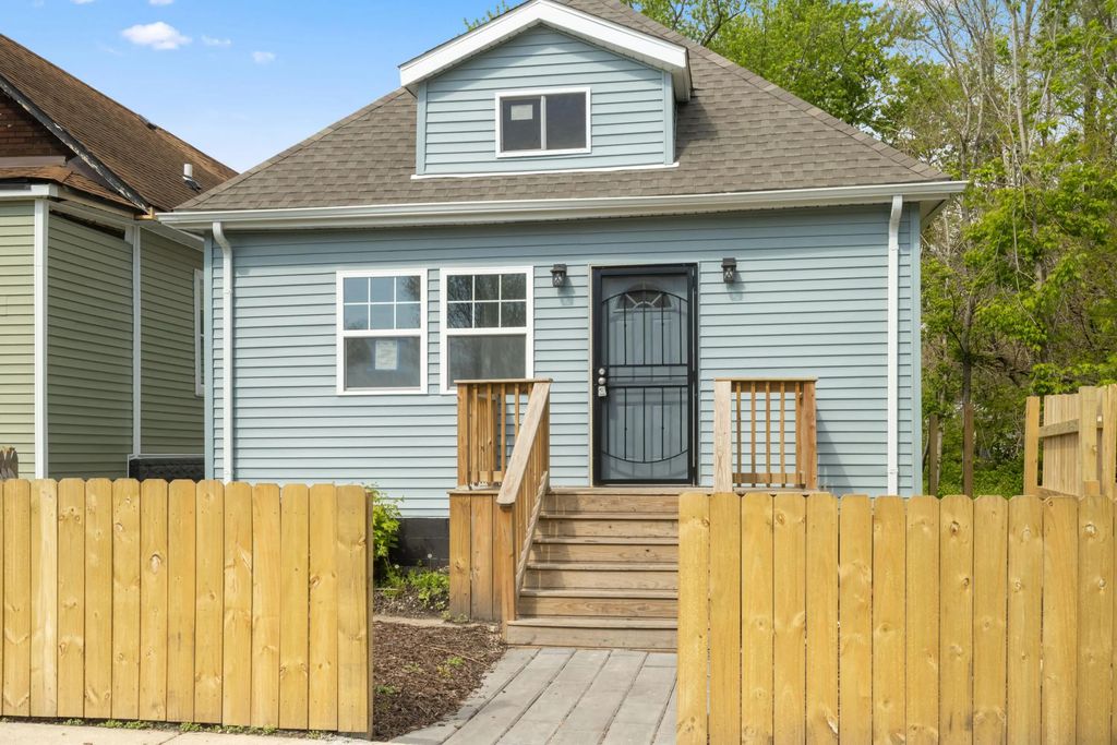 1560 Mckinley Street, Gary
