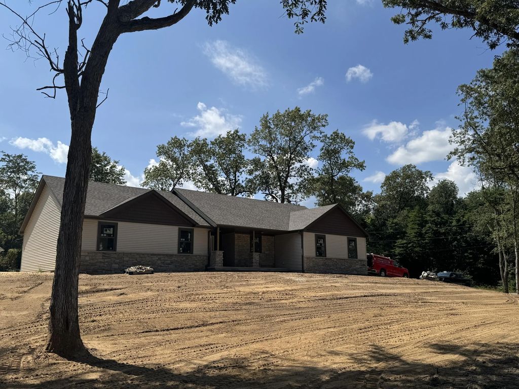 11149 Quail Run Drive W, Wheatfield