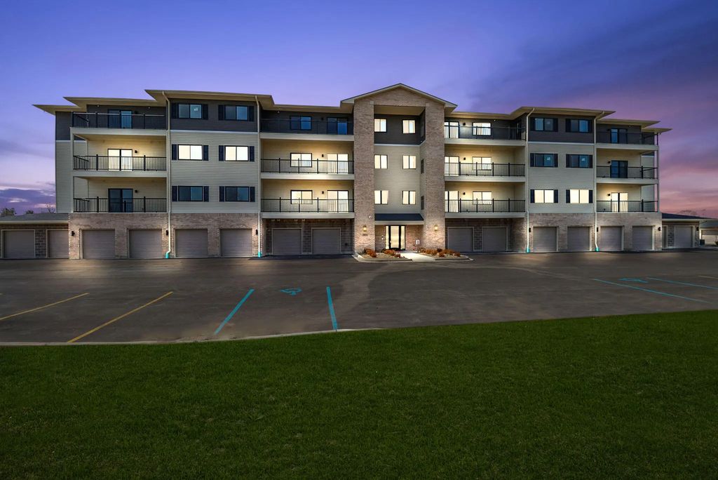 2034 W 75th Place 46, Merrillville