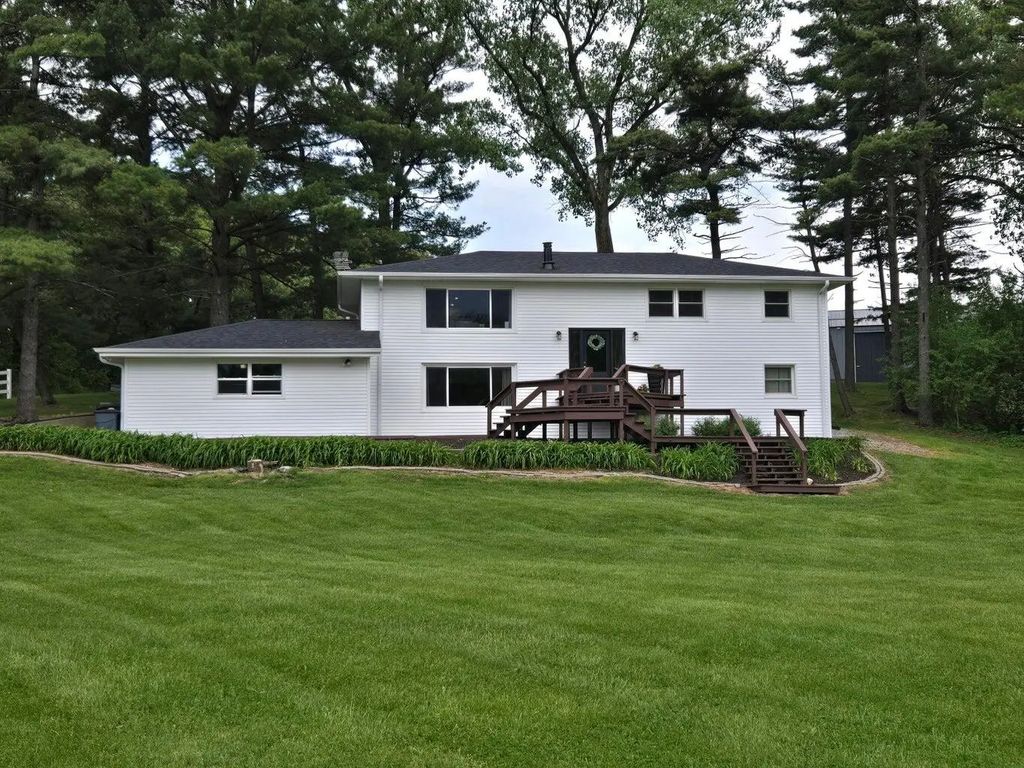 15100 White Oak Avenue, Lowell