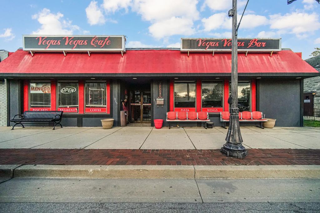 213 N Broad Street, Griffith