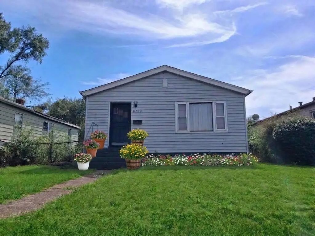 1033 Central Avenue, Gary