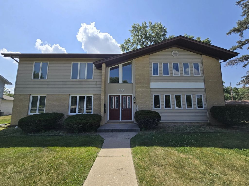 1500 Camellia Drive, Munster