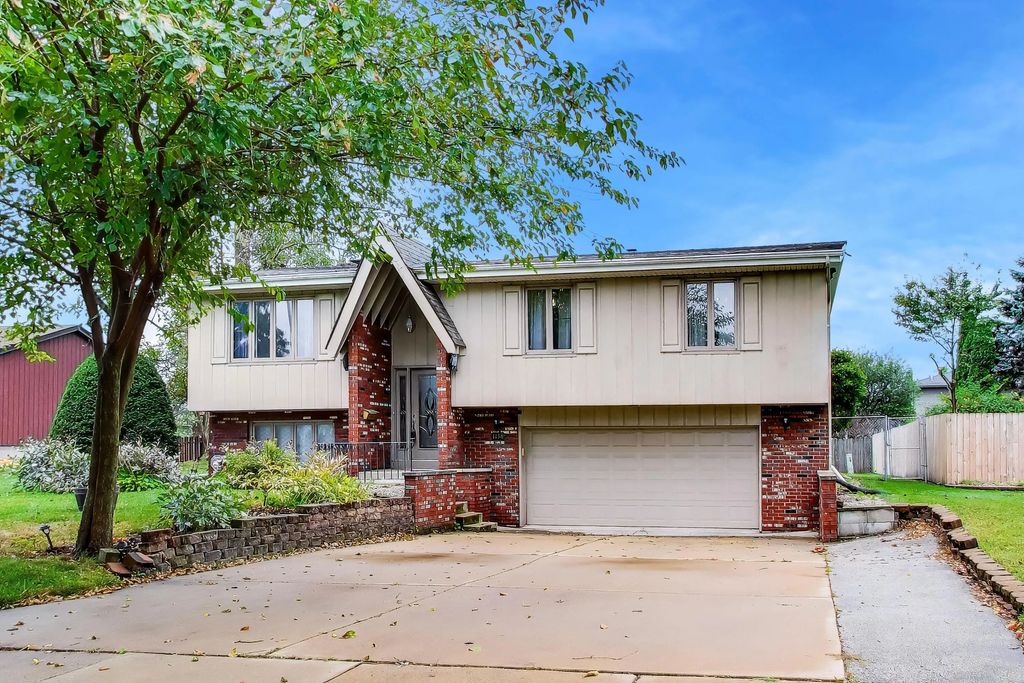 1138 Fran Lin Pkwy, Munster