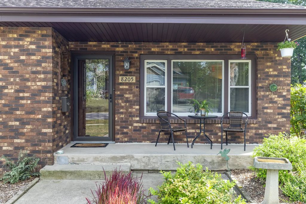 8205 W 126th Place, Cedar Lake