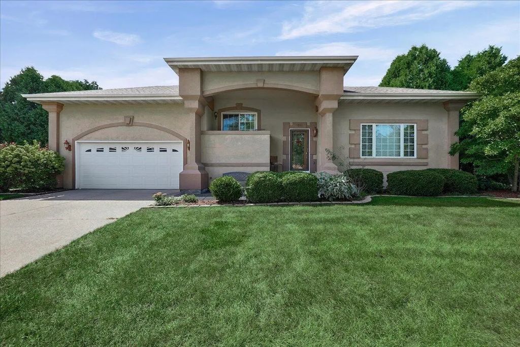 1315 Westbrook Drive, Crown Point