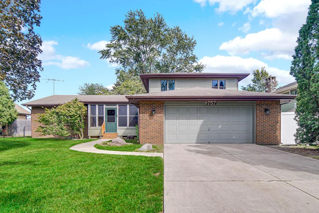9757 Redbud Road, Munster