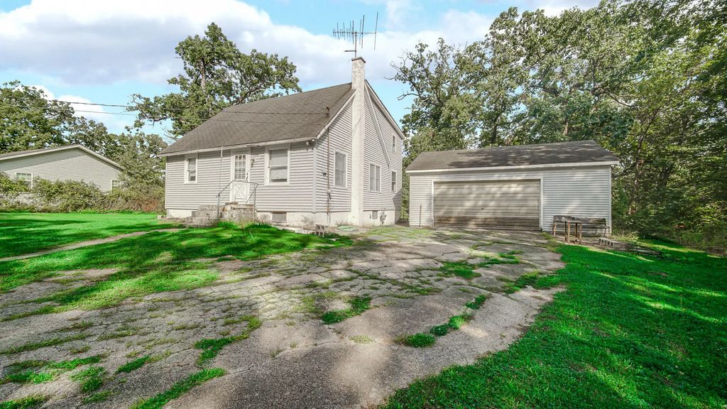 1942 S Colfax Street, Griffith
