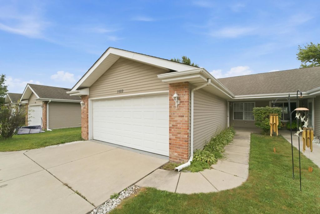1002 N Colfax Street, Griffith