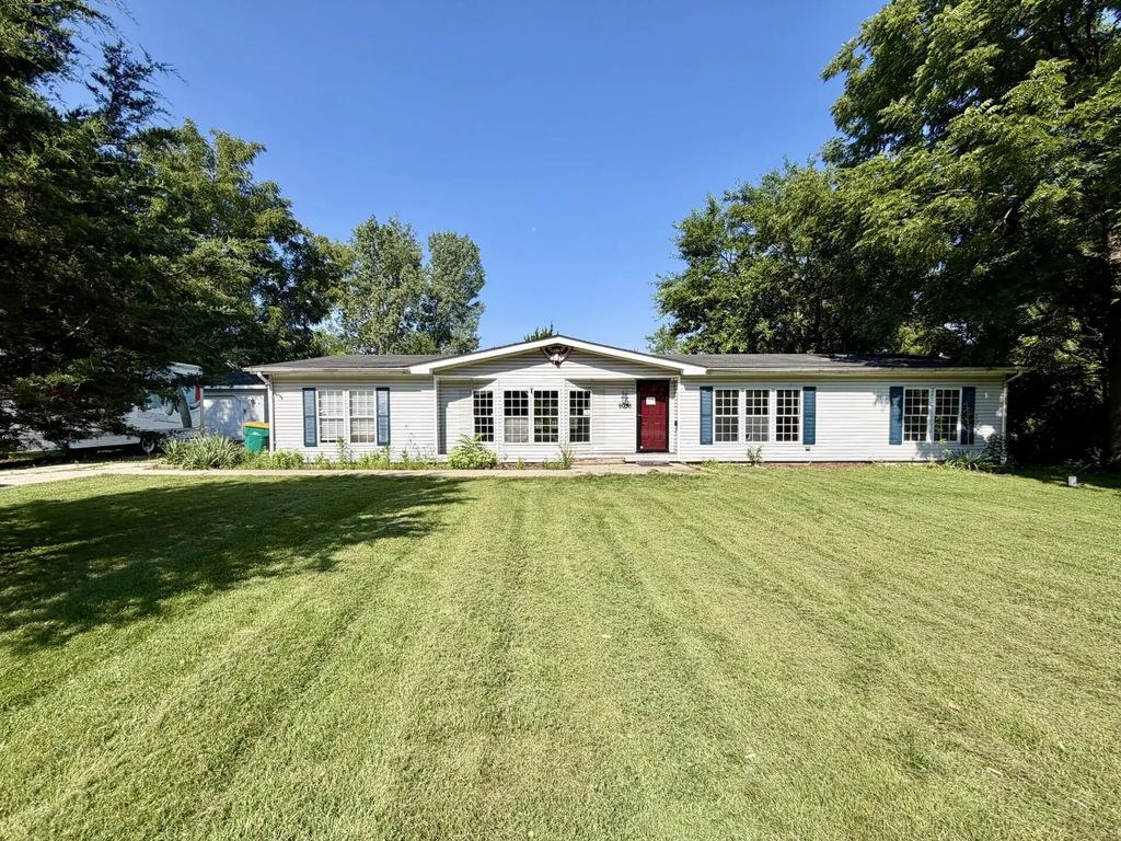 6036 Vermont Street, Merrillville
