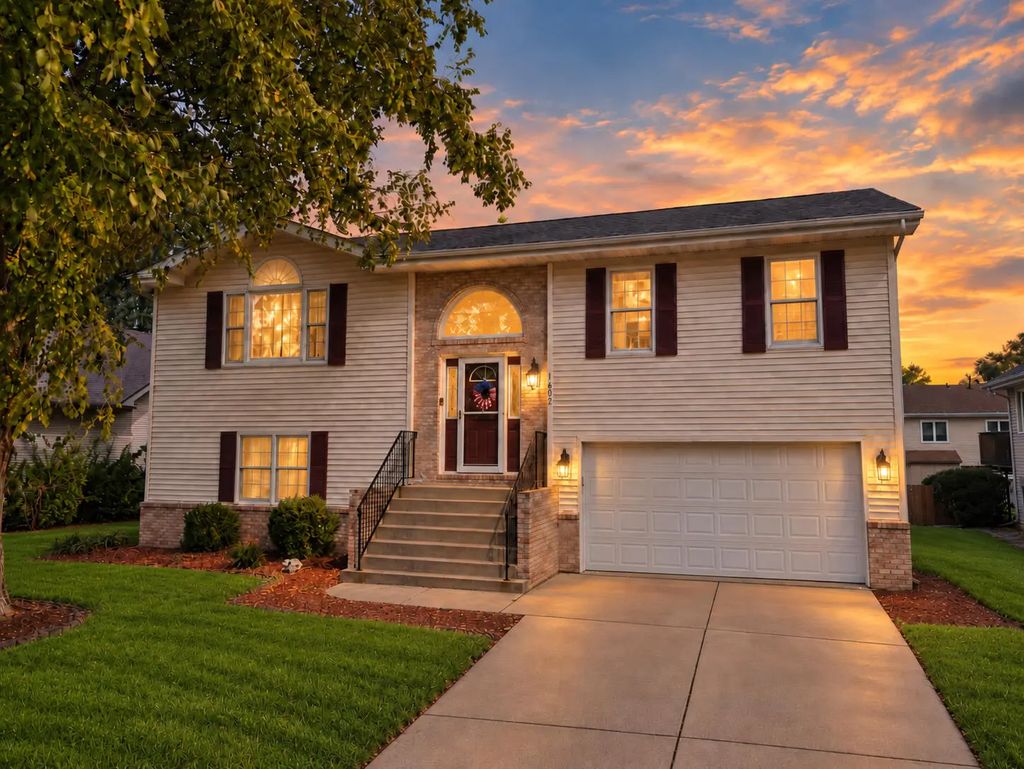 1602 Krame Drive, Crown Point