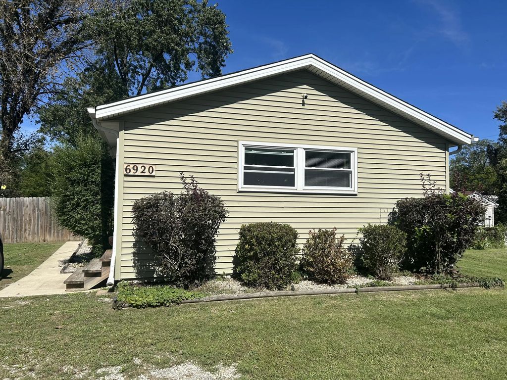 6920 W 134th Avenue, Cedar Lake