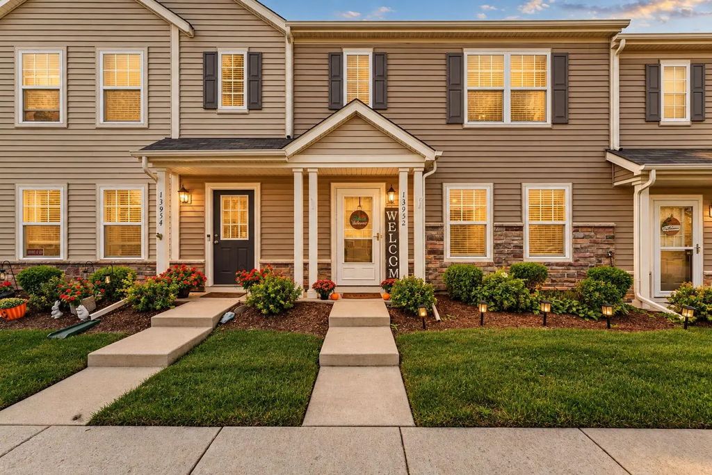 13952 Paramount Way, Cedar Lake
