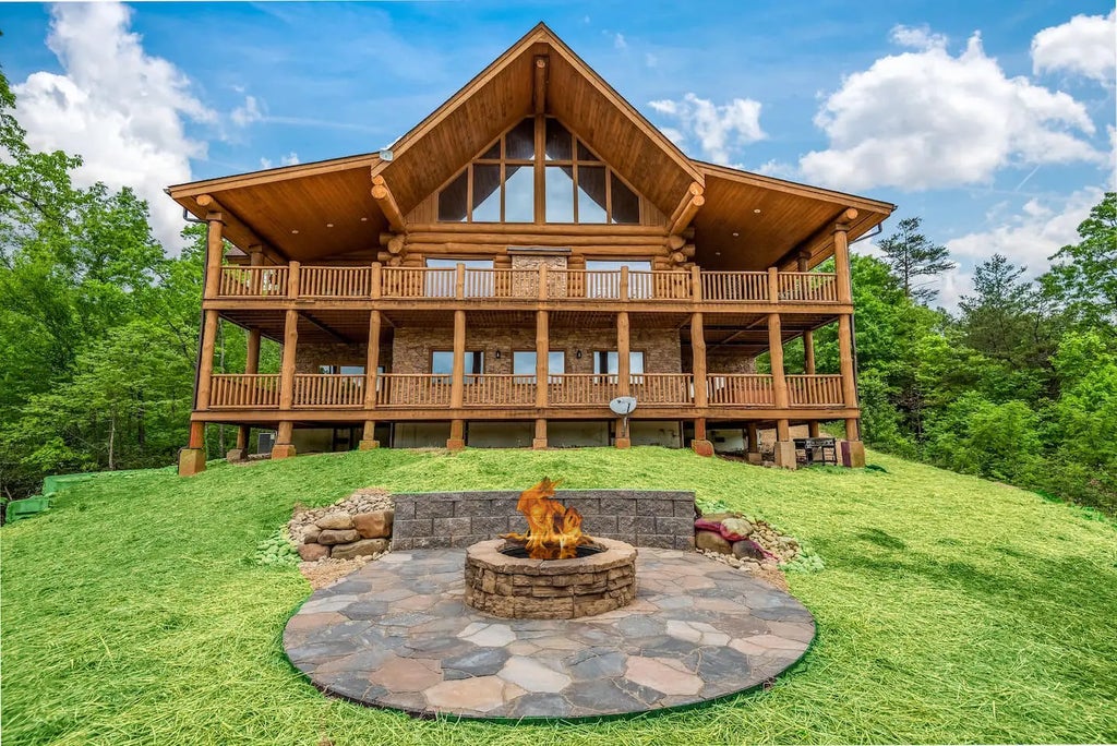 618 Big Bear Ridge Road, Gatlinburg