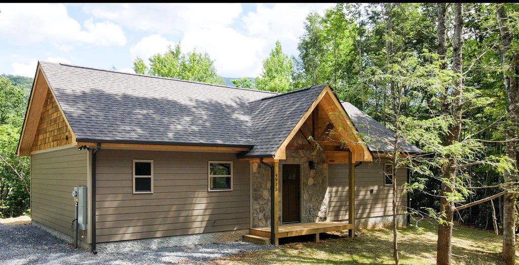 4913 Cote Way, Cosby