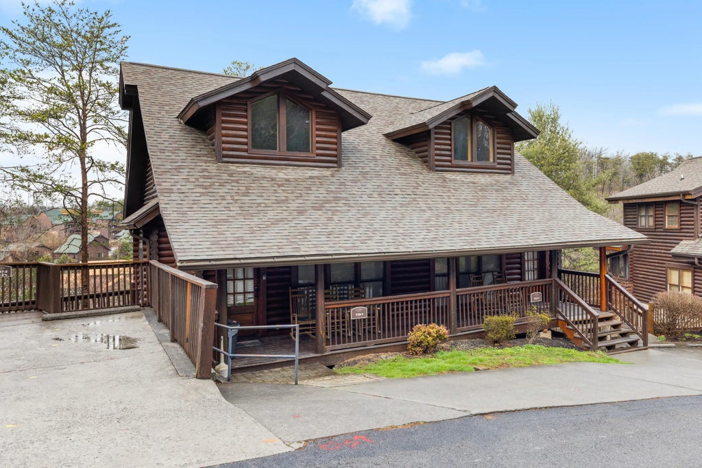 739 Golf View Boulevard, Pigeon Forge