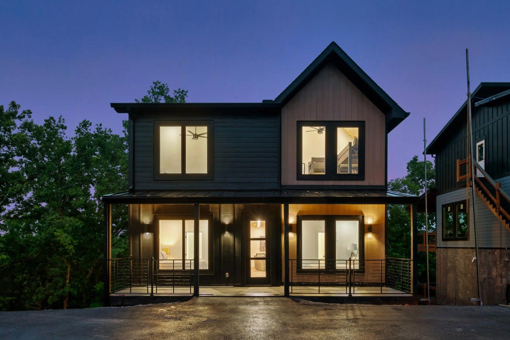 503 New Venture Way, Sevierville