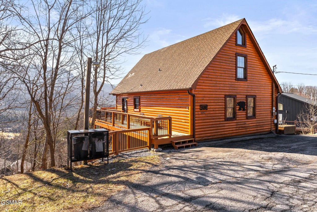 829 Red Fox Trl, Gatlinburg