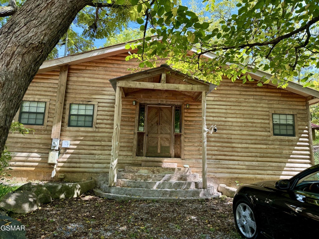 4205 Birds Creek Road, Sevierville