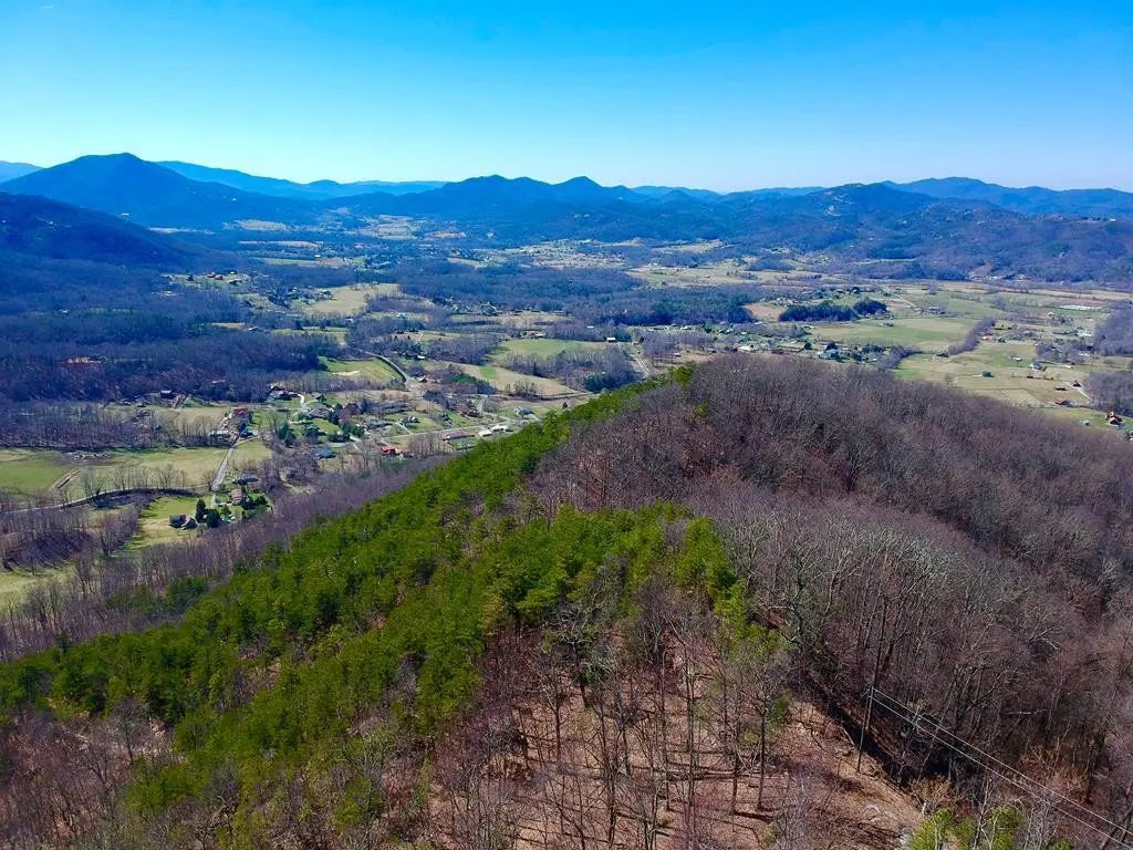1-a Ravens Den Way, Sevierville