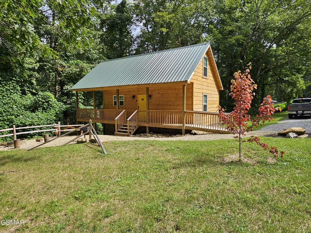 4821 Hooper Highway, Cosby