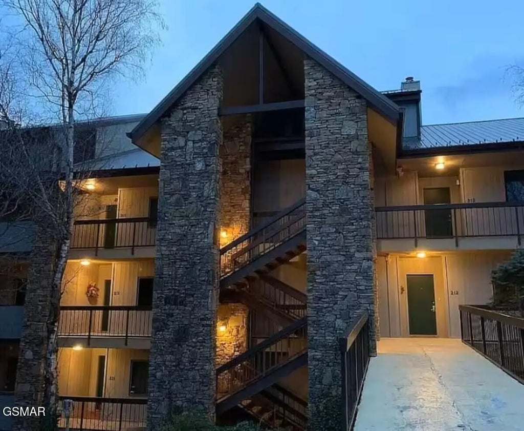 1130 Ski View Drive 311, Gatlinburg