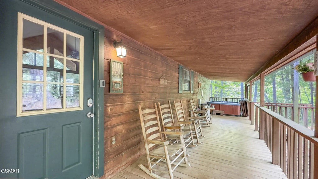 2330 Raymond Hollow Road, Sevierville