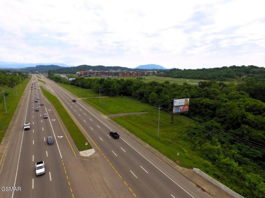 1376 Winfield Dunn Parkway, Sevierville