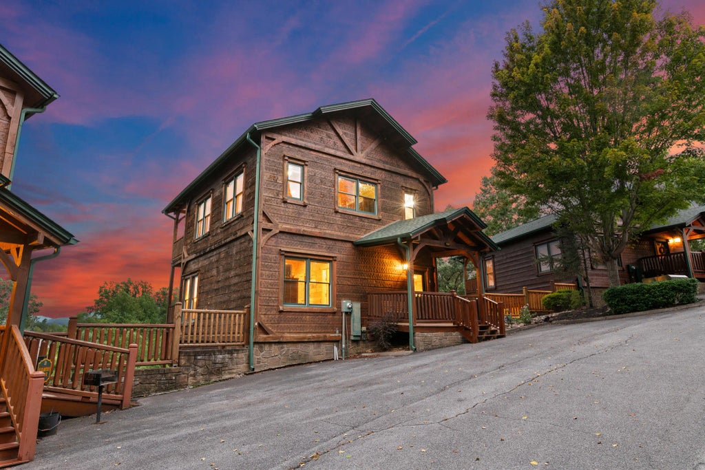 820 Great Smoky Way, Gatlinburg