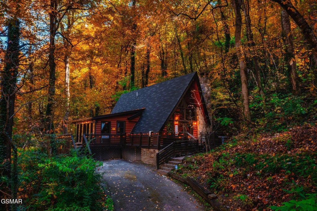 1121 Ski Mountain Road, Gatlinburg