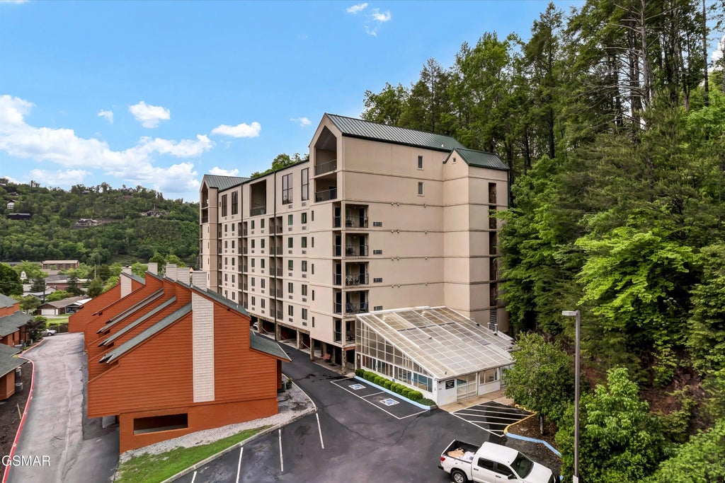 413 Baskins Creek Road 205, Gatlinburg