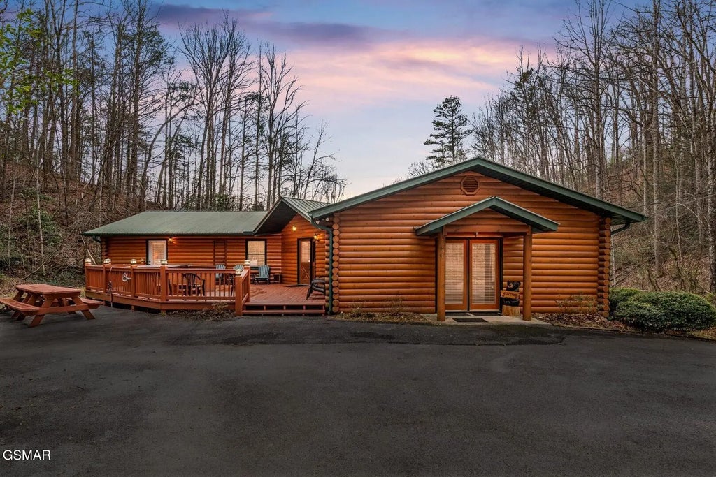 1150 Ogle Hills Road, Gatlinburg