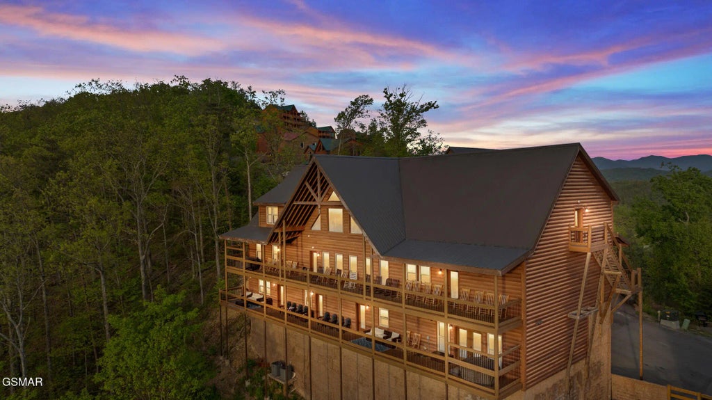 4130 Sherwood Heights Way, Pigeon Forge