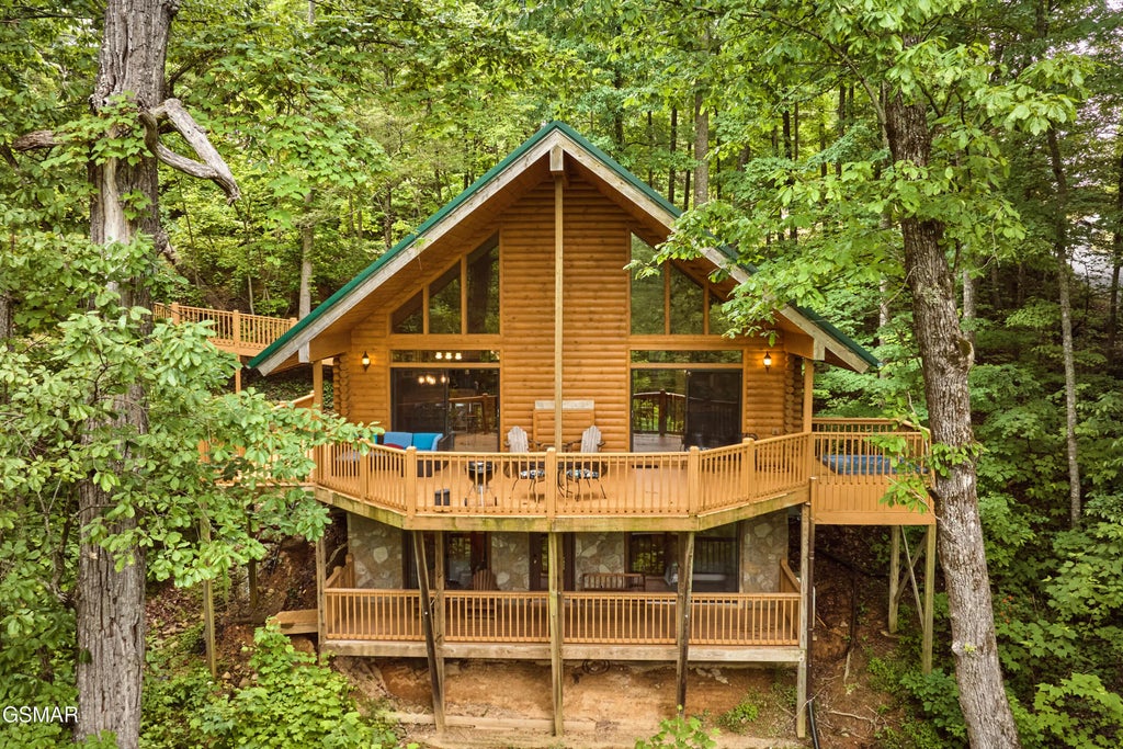 820 Pinnacle Vista Road, Gatlinburg