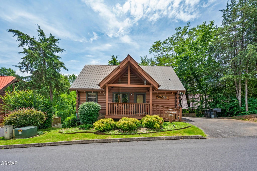 242 Alpine Mountain Way, Pigeon Forge
