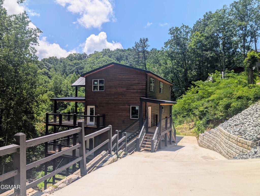 1130 Laddie Buck Lane, Gatlinburg