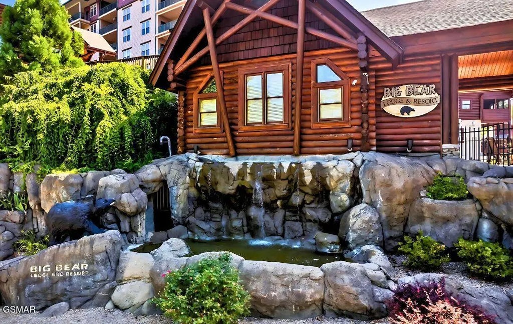 415 Big Bear Way, Pigeon Forge