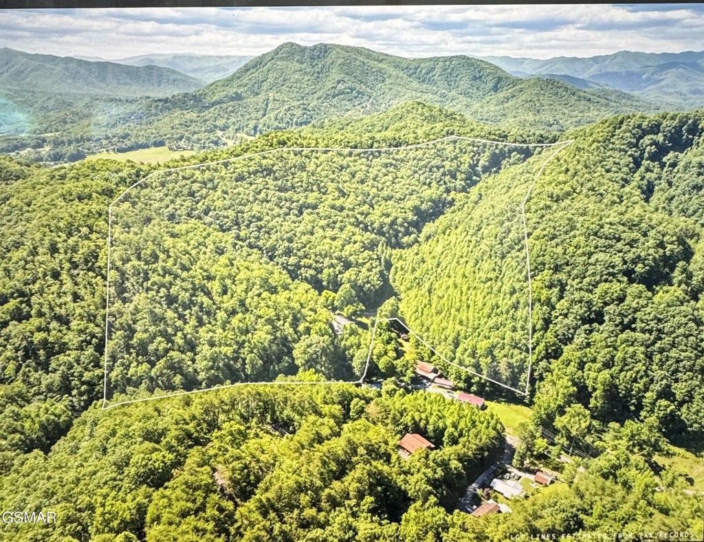 2792 Happy Hollow Road, Sevierville
