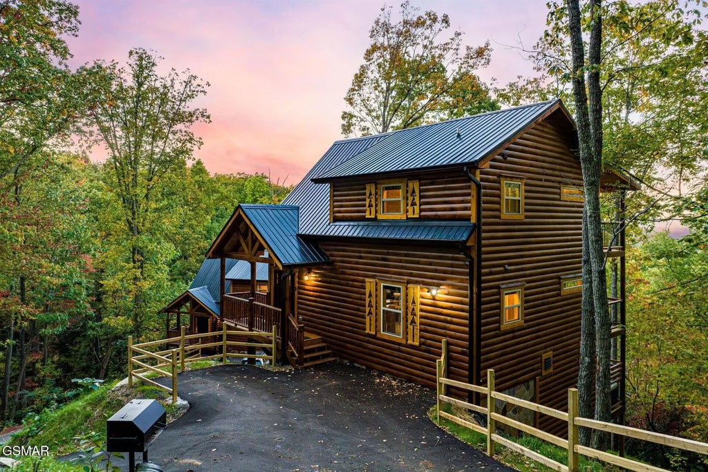 2255 Red Bud Road, Sevierville