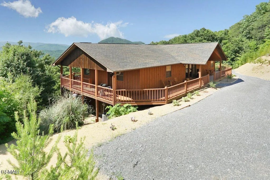 3446 Quail Way, Sevierville